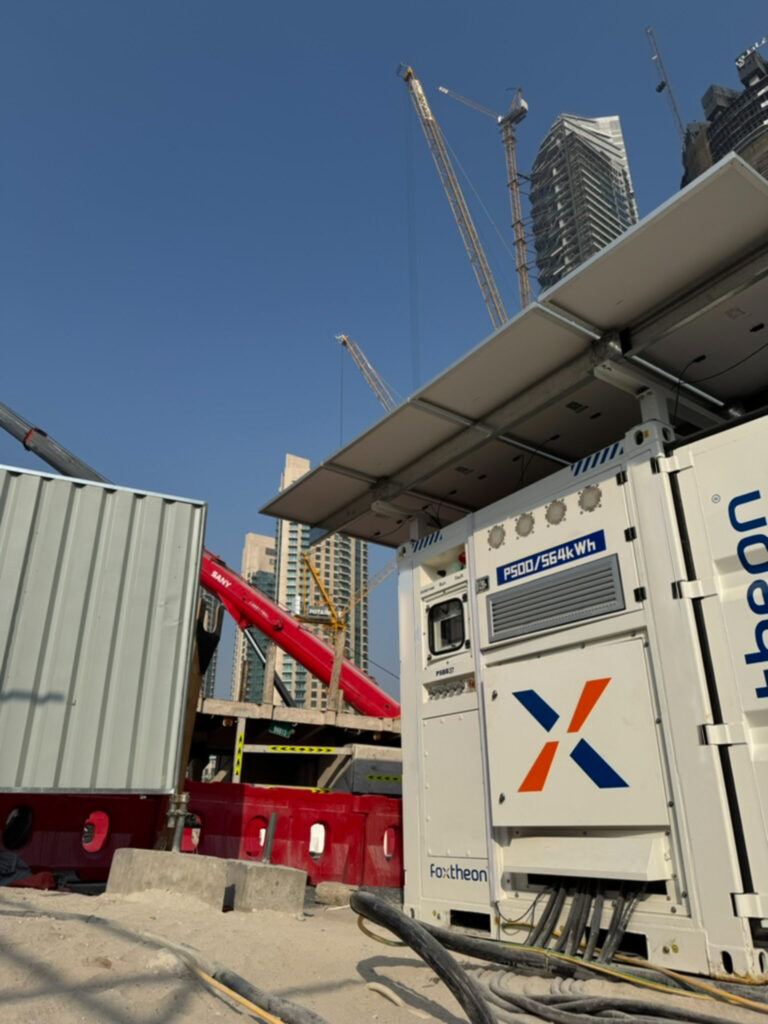 Case study results for the Foxtheon P500 in Dubai, showing an 80% reduction in generator runtime and 49% daily fuel savings.